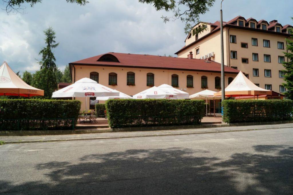 Trojak Resort